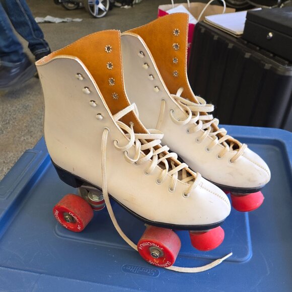 Vintage Dominion Canada Roller Skates – Size 8.5 – Red Champion Wheels - Picture 1 of 3